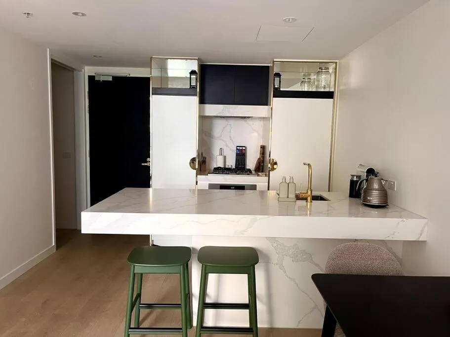Image 2 of Apartment in South Melbourne
