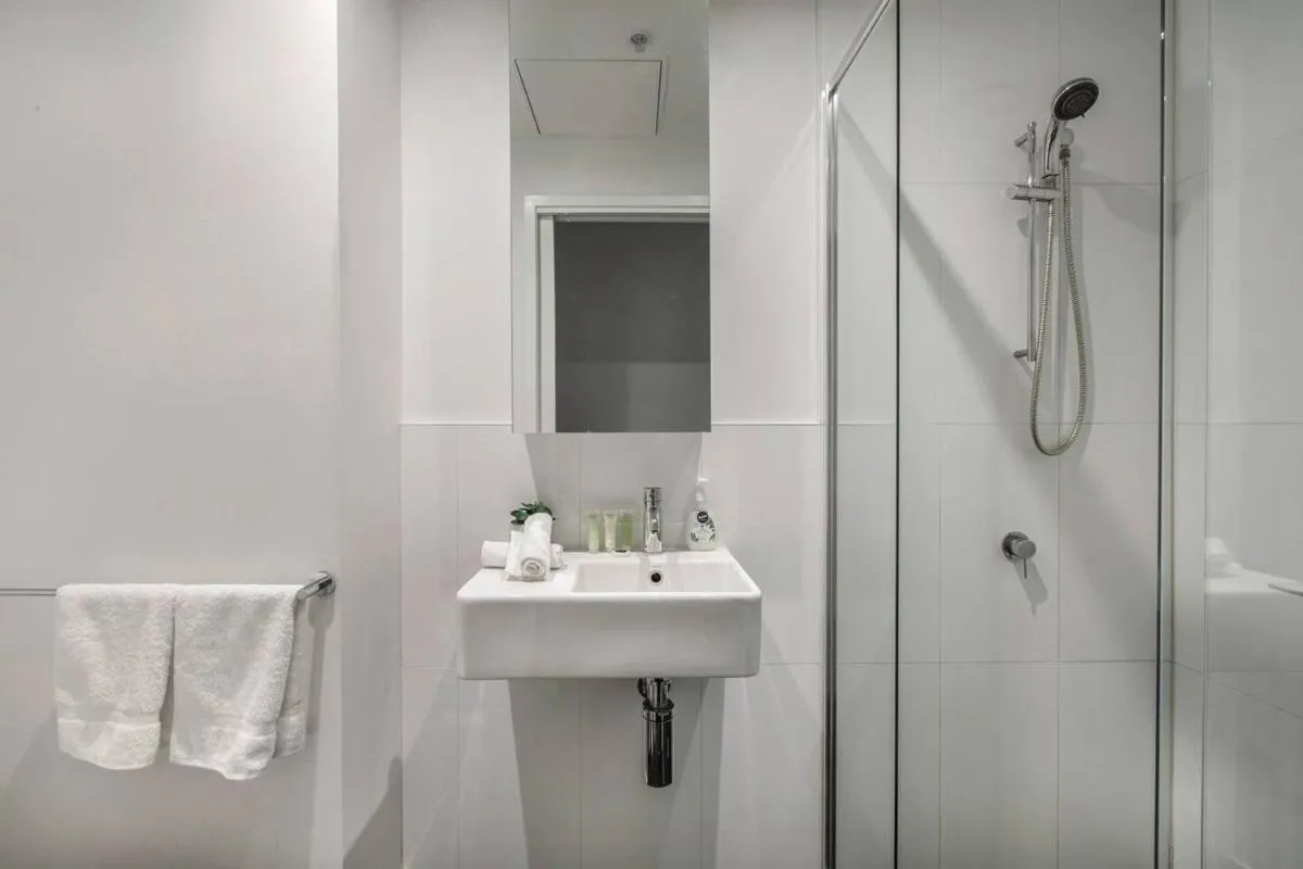 Image 2 of Aura off Flinders Lane – A City Centre Balcony Abode