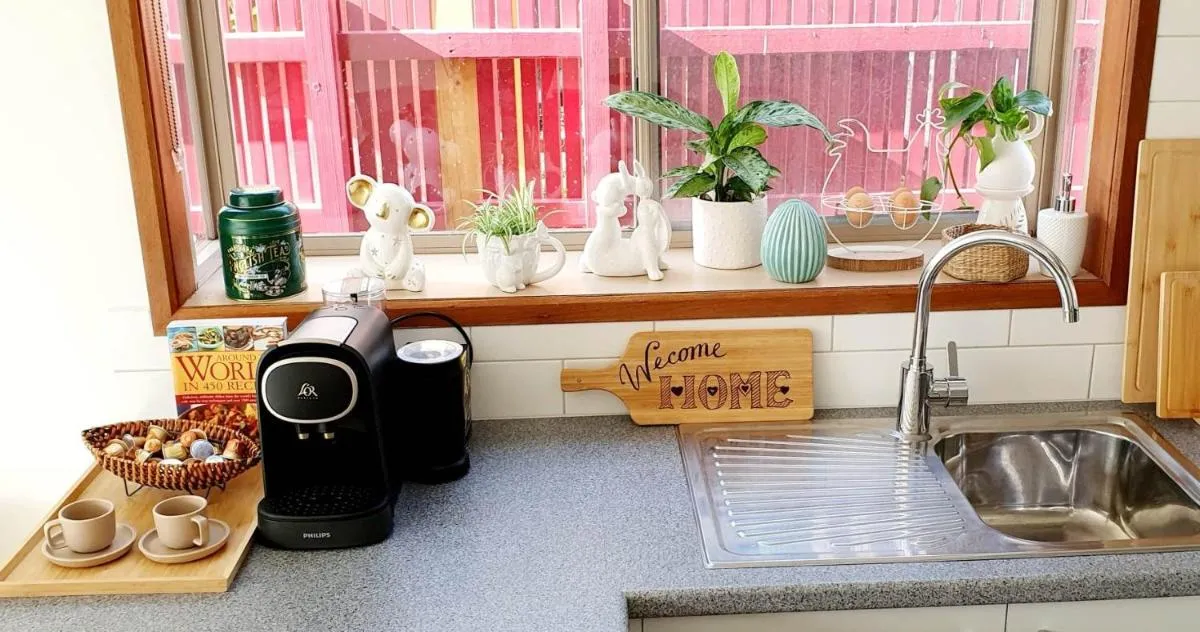 Image 2 of Beach Garden Getaway