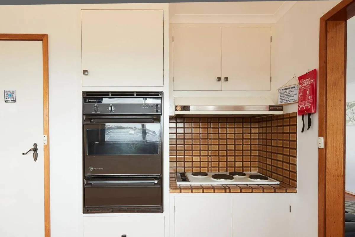 Image 3 of Bellarine Bungalow – Bay Breezes & Wineries Galore