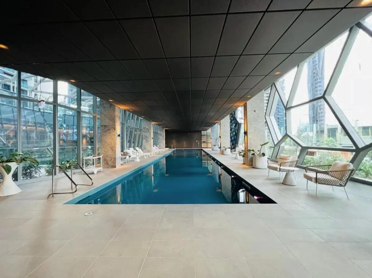 Image 3 of Best CBD Location with Stunning City and Bay Views