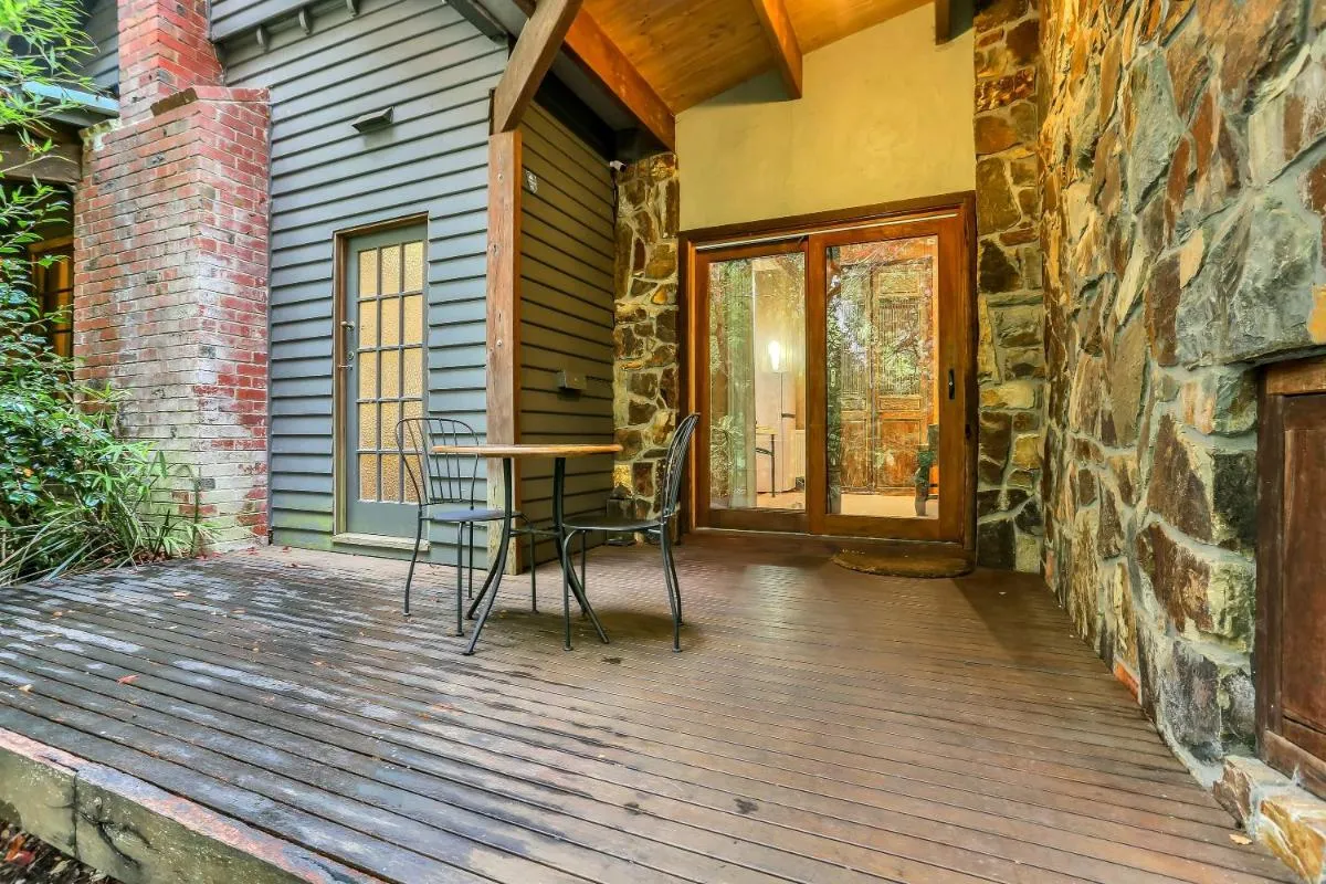 Image 5 of Birch Suite – Rocky Creek Art Garden