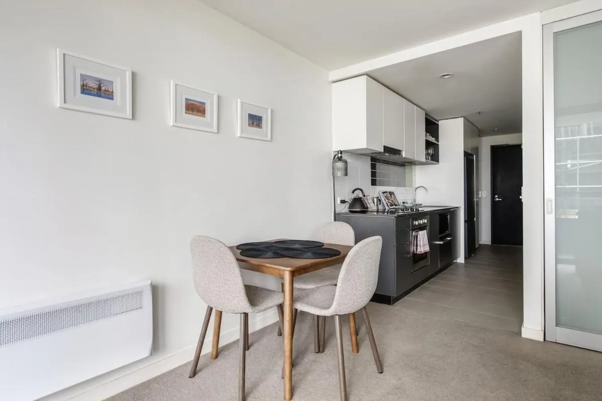 Image 3 of Bourke St Beckons – A Cosy Inner-city Locale