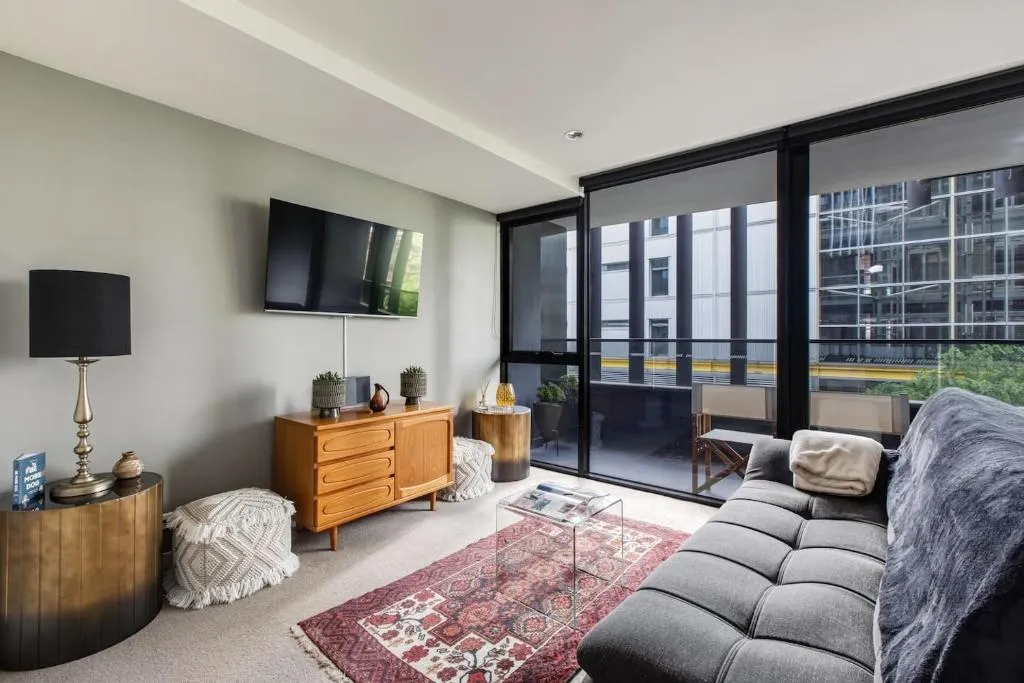 Image of Bourke St Beckons – A Cosy Inner-city Locale