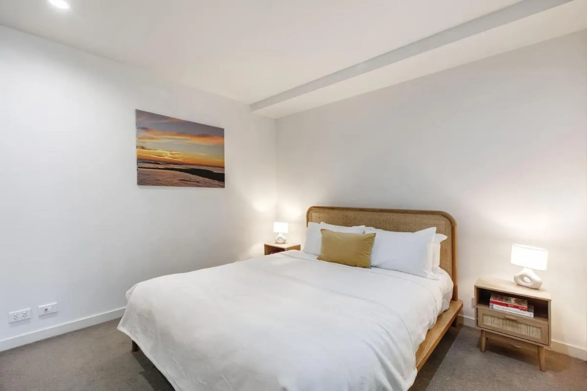 Image 1 of Bourke St Beckons – A Cosy Inner-city Locale