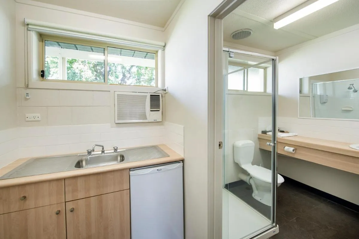 Image 2 of Box Hill Motel