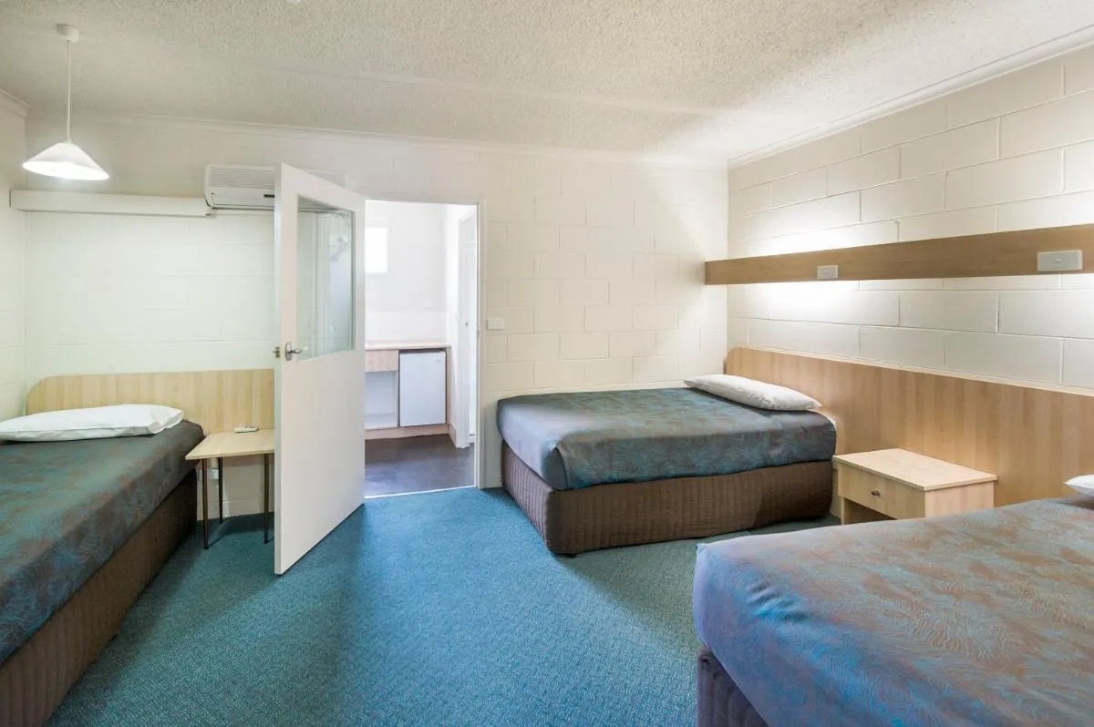 Image 5 of Box Hill Motel