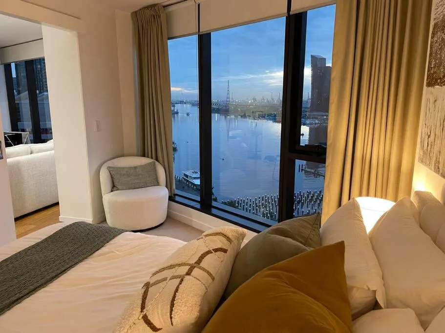 Image 6 of Breathtaking Harbour Views