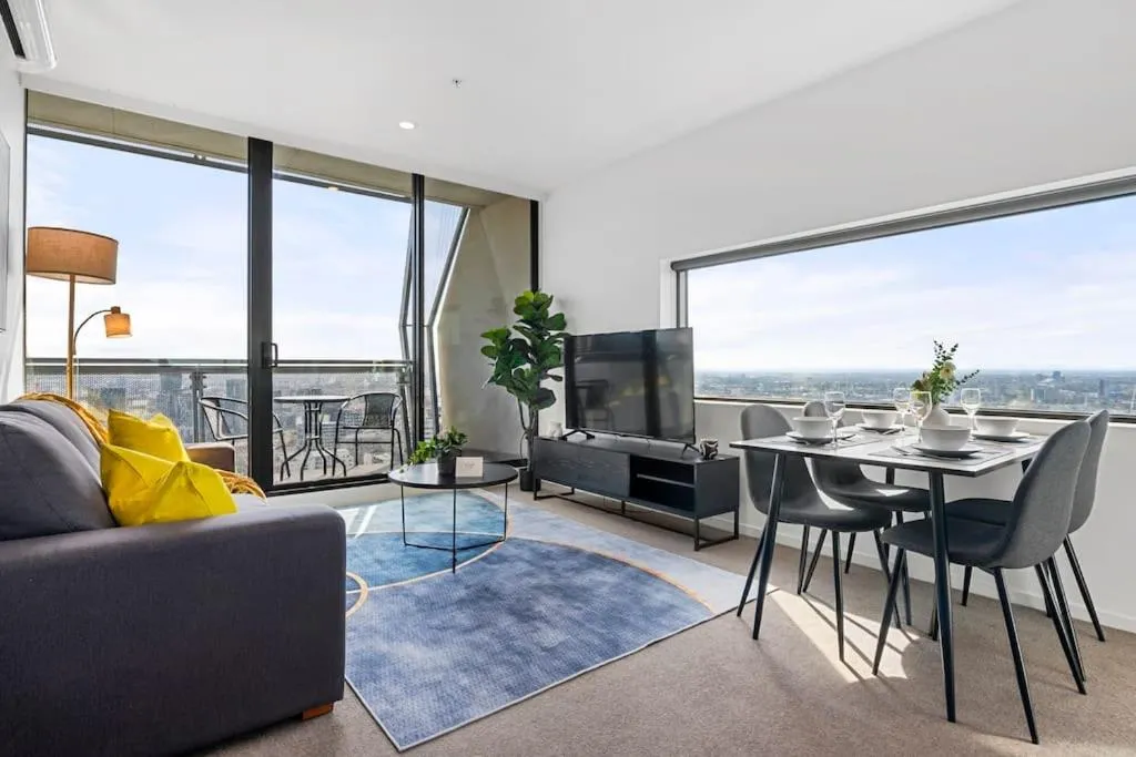 Image of Breathtaking View – 2BR Apt in Melbourne CBD w Gym