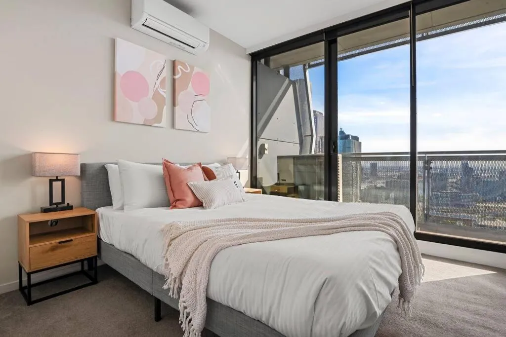 Image 5 of Breathtaking View – 2BR Apt in Melbourne CBD w Gym