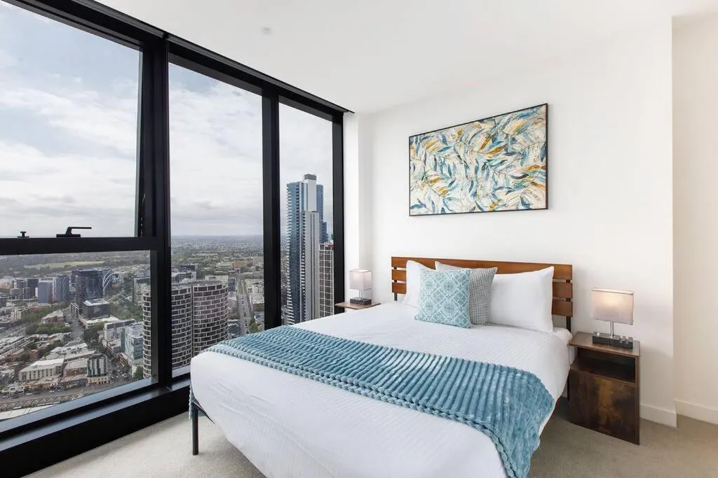 Image 2 of Breathtaking views – Spacious 2BR Ensuite in Heart of CBD