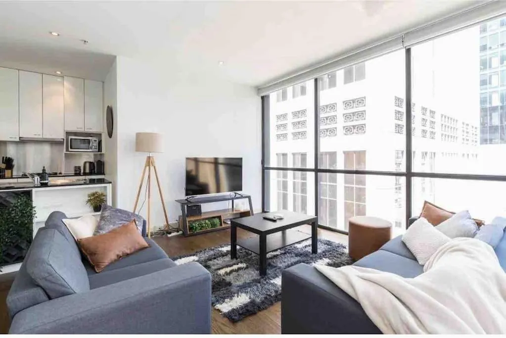 Image 2 of Bright City Views Melbourne Central Penthouse on Collins