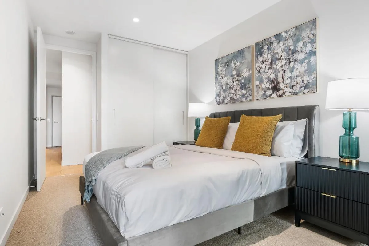 Image 6 of Bright and Stylish 1BR Apt w Balcony, Wi-Fi and Desk
