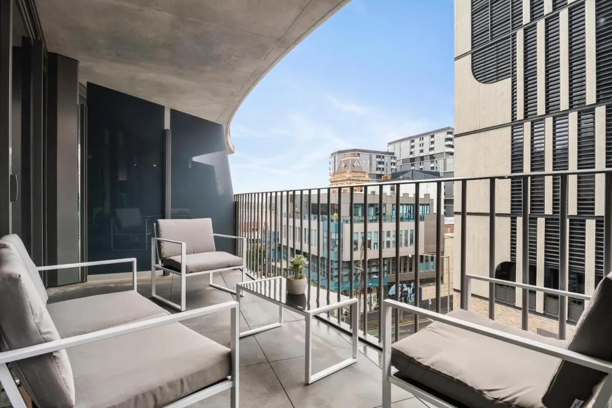 Image 5 of Bright and Stylish 1BR Apt w Balcony, Wi-Fi and Desk