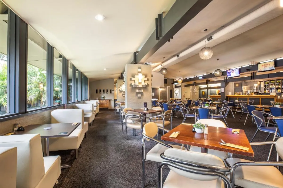 Image 3 of Burvale Hotel