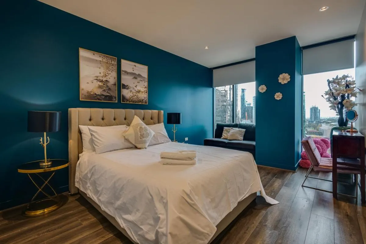 Image 1 of CBD 2BRM Apartment Yarra River Skyline View Free Parking