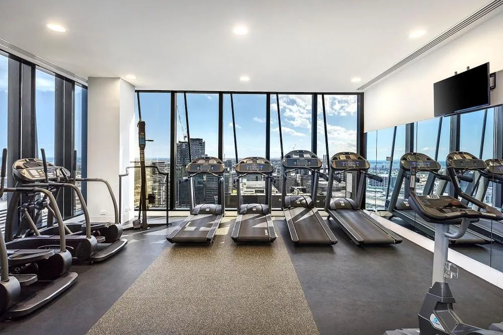 Image 5 of CBD Apt on 48 floor with City and Harbour views