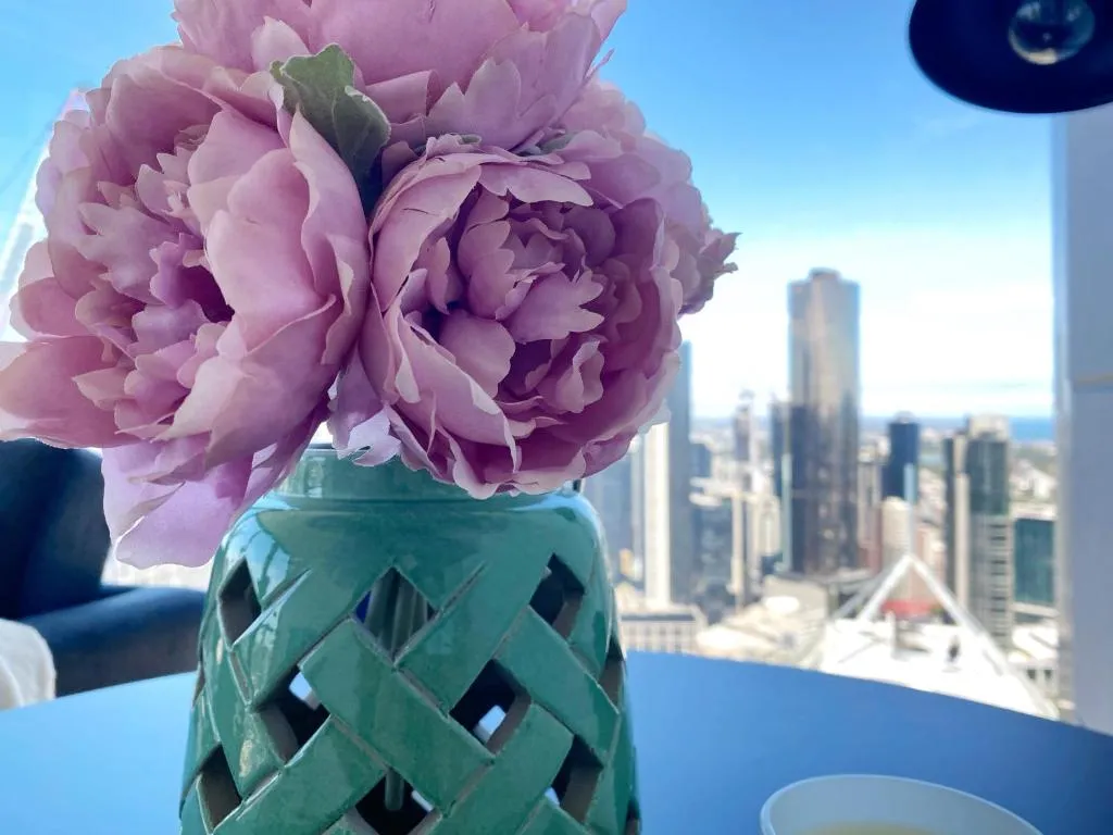 Image of CBD Fabulous View 2BR high in the sky on Collins