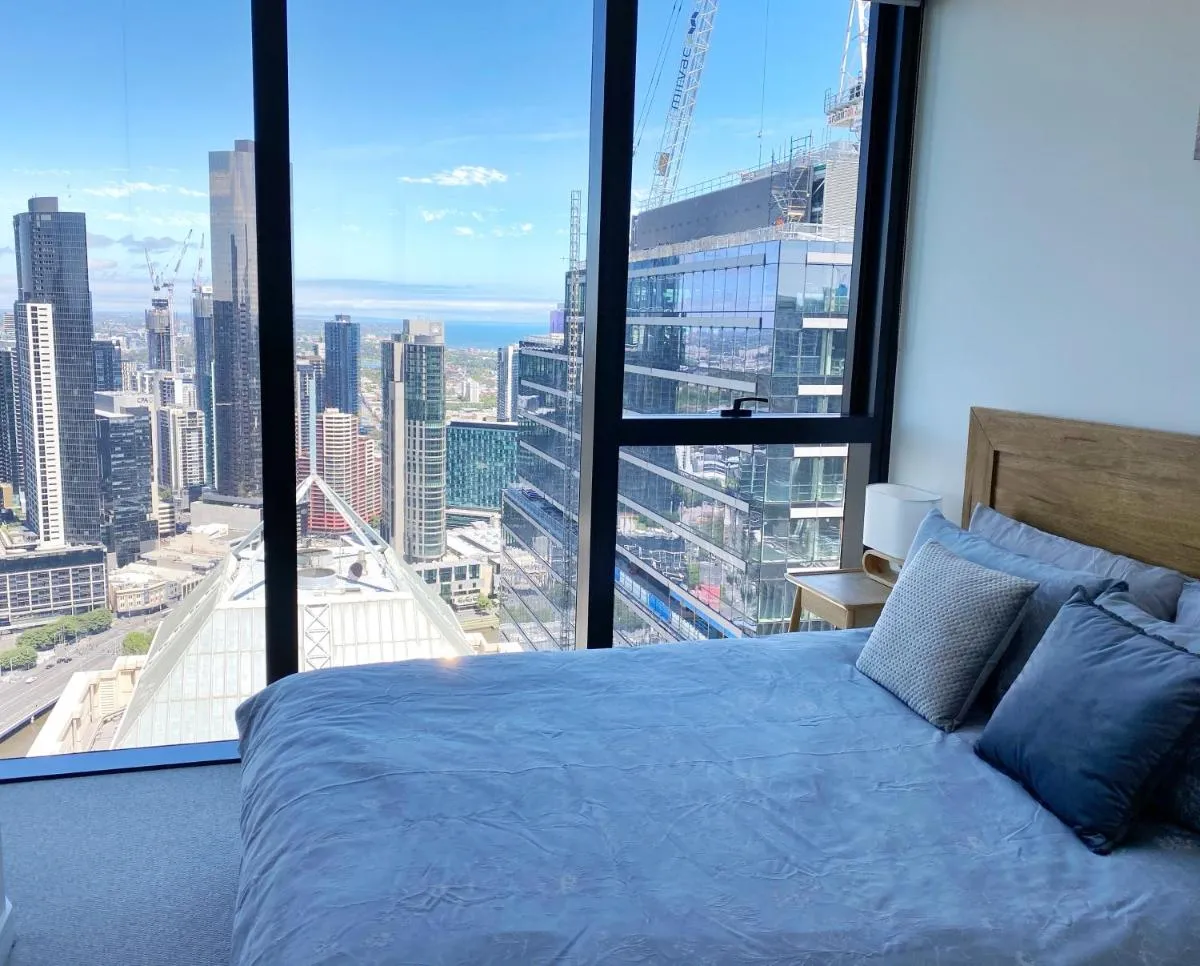 Image 6 of CBD Fabulous View 2BR high in the sky on Collins