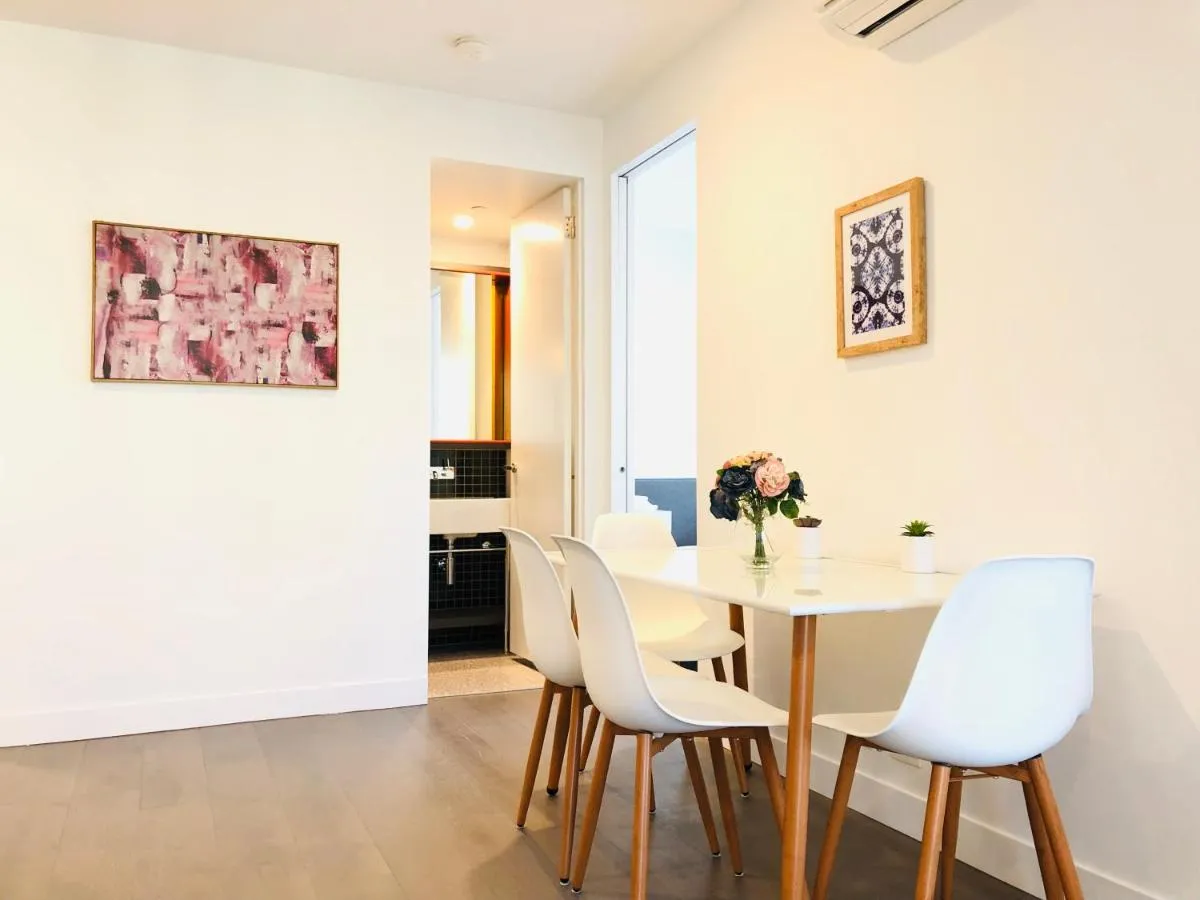 Image 2 of CBD Melbourne, 2 Bed Rooms & 2 Bath Rooms APT