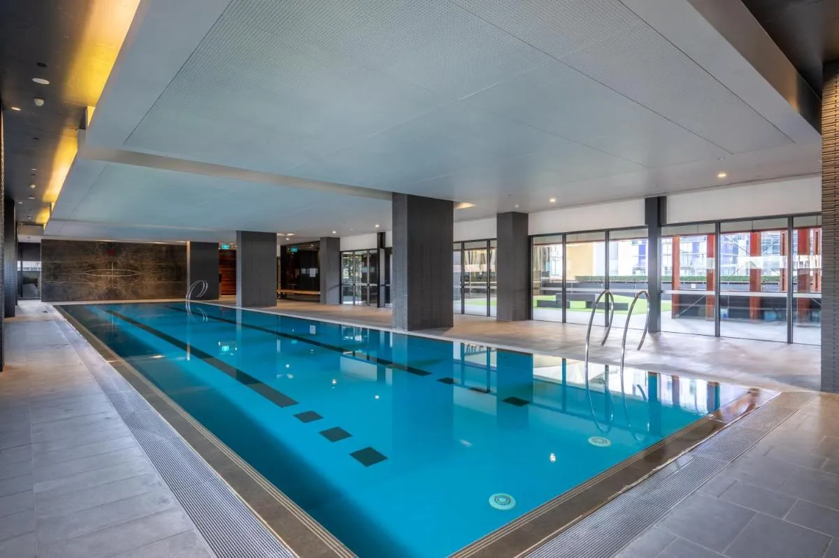 Image 3 of CBD Park Views Retreat with free parking – up to 4 pax