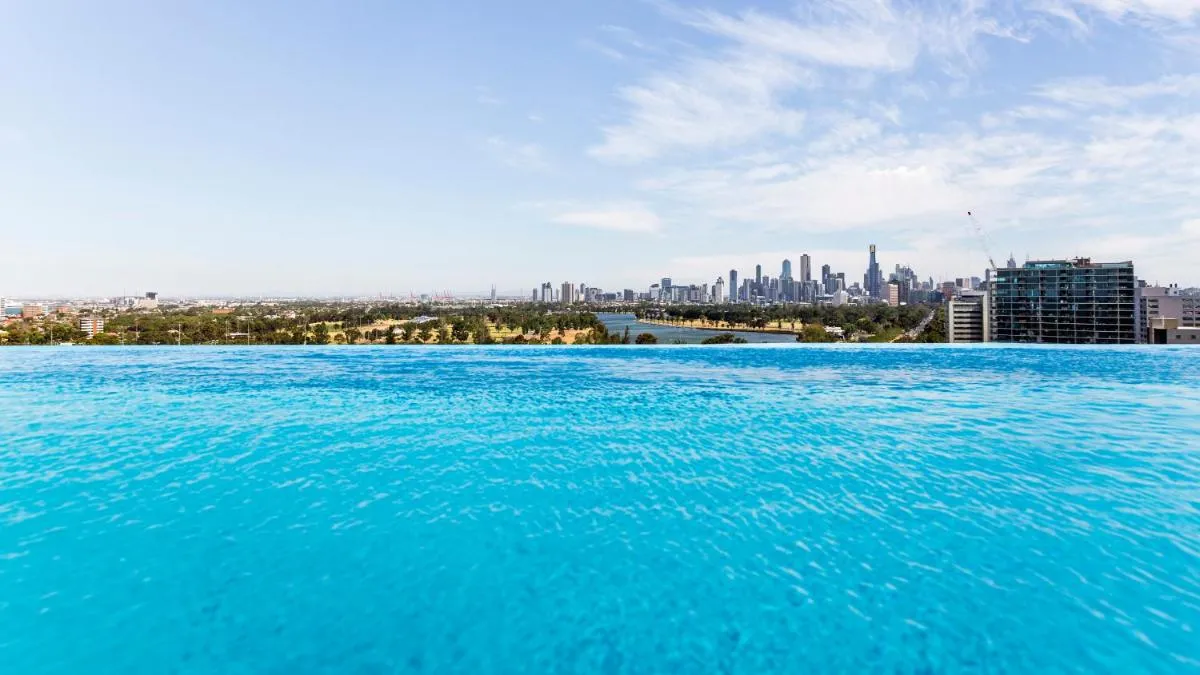 Image 2 of COMPLETE HOST Park View St Kilda