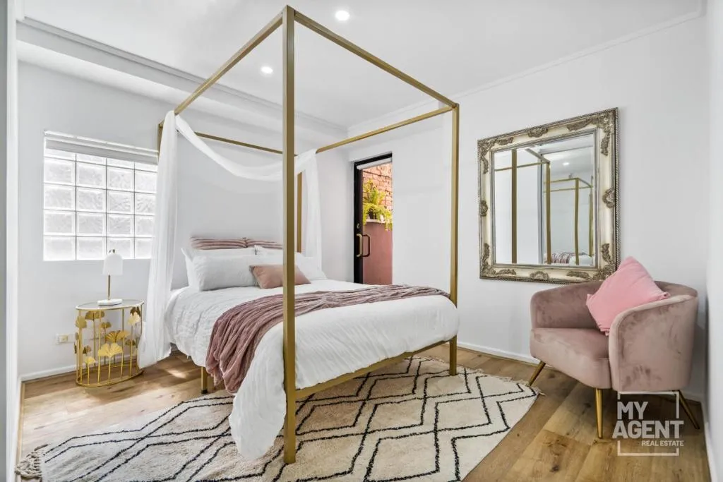Image of Central City Chic – sleeps 6, free parking