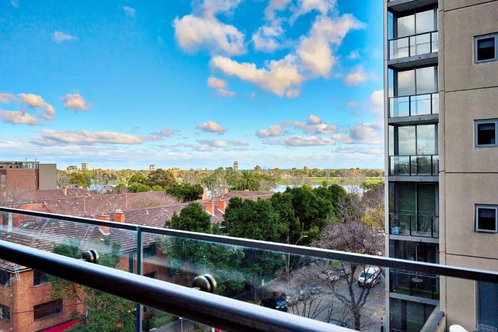 Image of Charming 1 Bed Apartment on St Kilda Rd