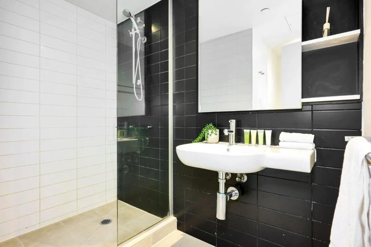 Image 2 of Charming 1 Bed Apartment on St Kilda Rd