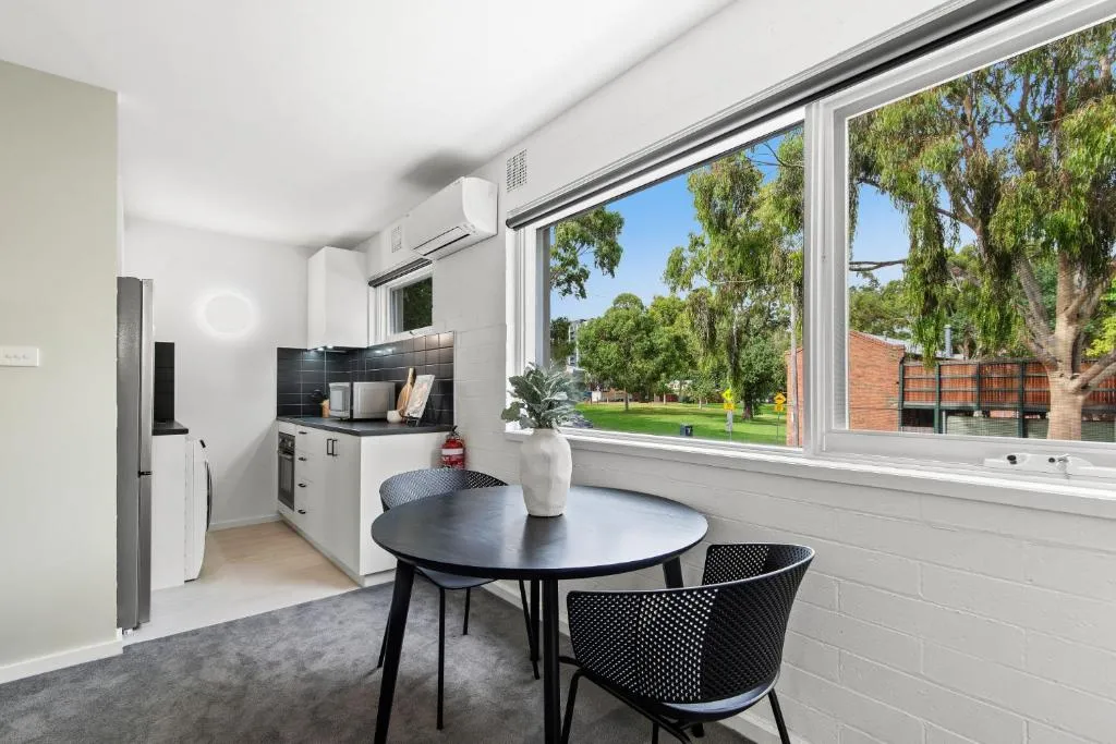 Image of Chic 1-Bed Apartment Across from Royal Park