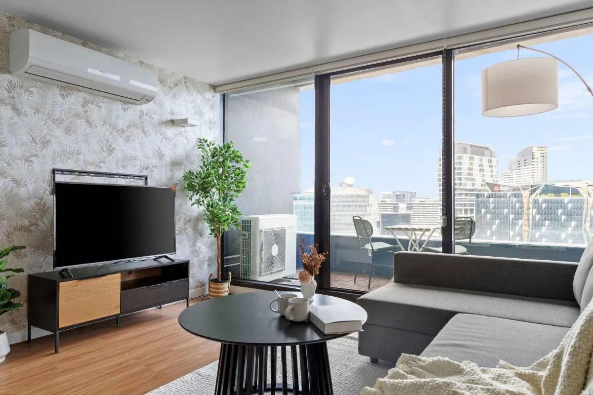 Image 4 of Chic Apartment by Southern Cross FREE Parking