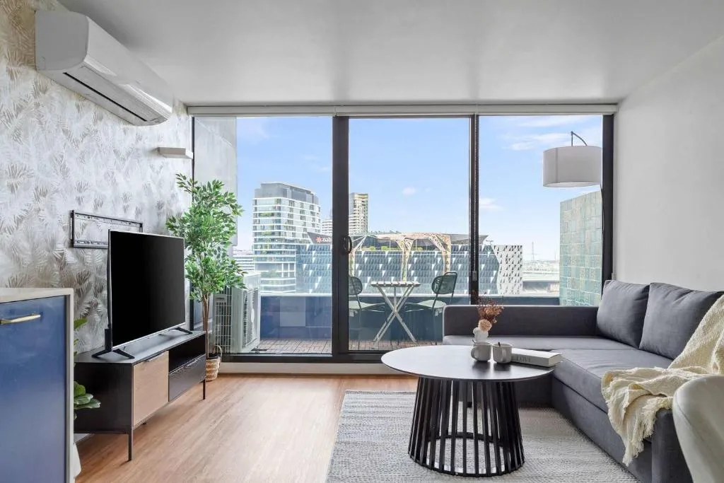 Image of Chic Apartment by Southern Cross FREE Parking