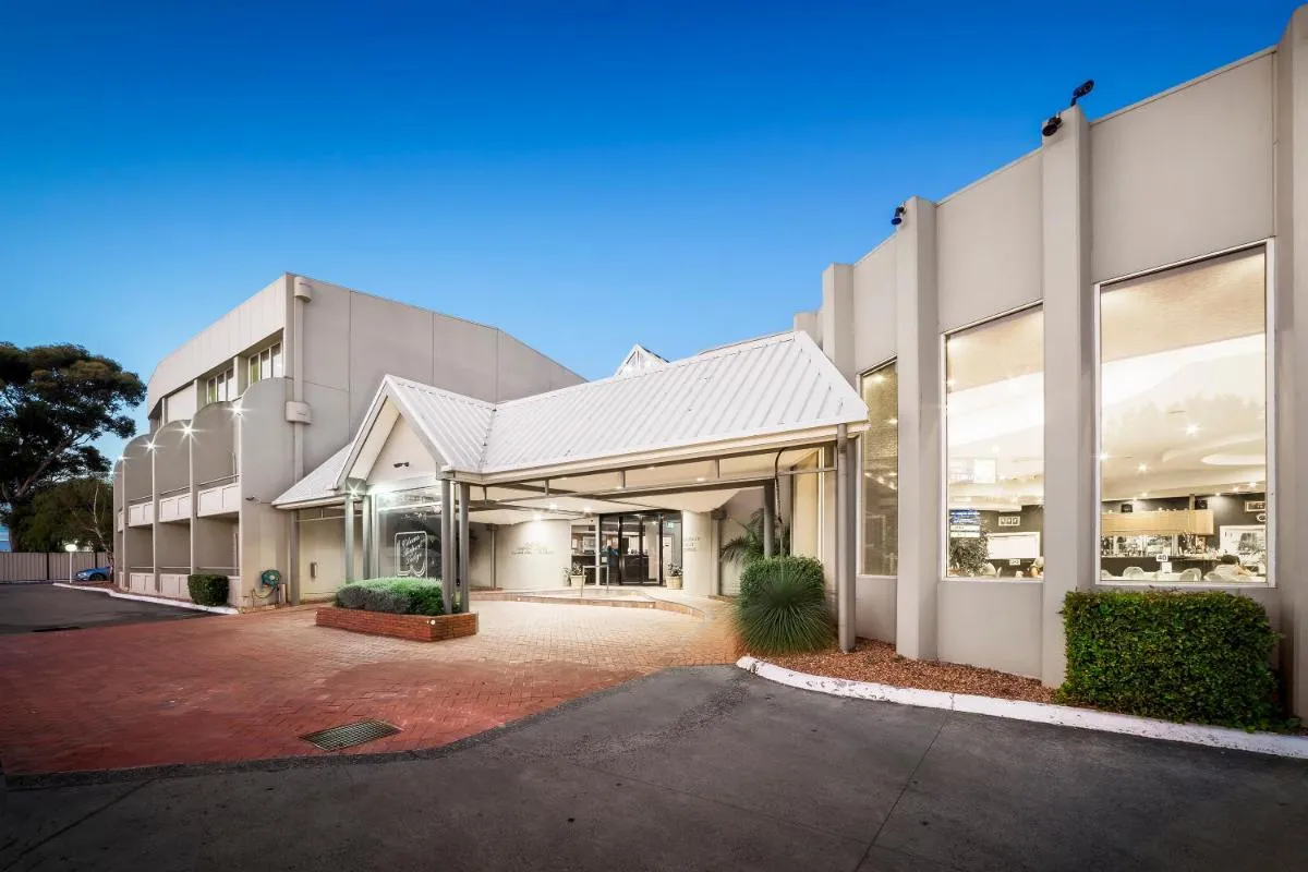 Image 6 of Ciloms Airport Lodge