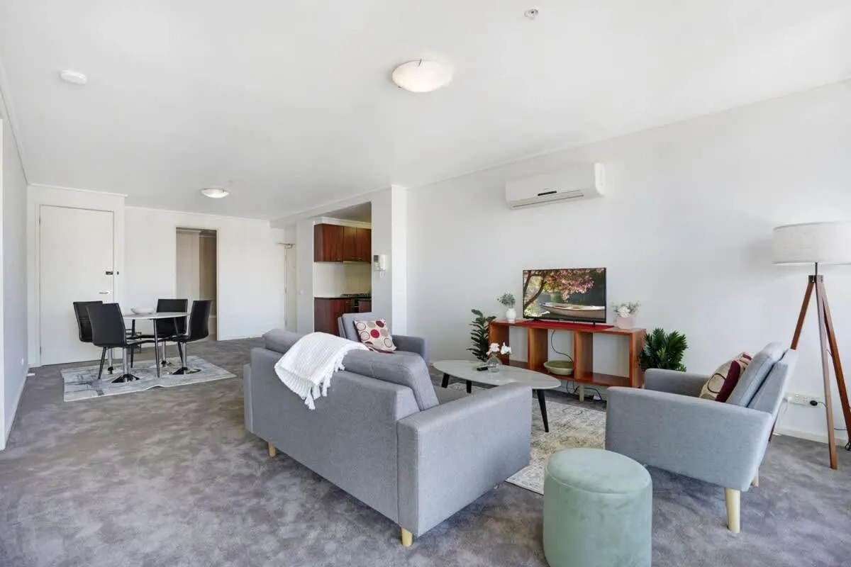 Image 5 of City Point – Luxury Apt with parking pool tennis