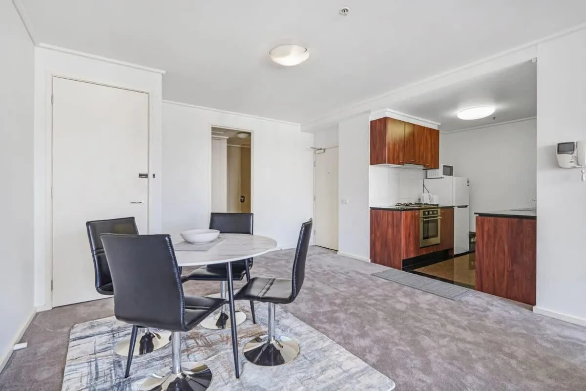 Image 4 of City Point – Luxury Apt with parking pool tennis