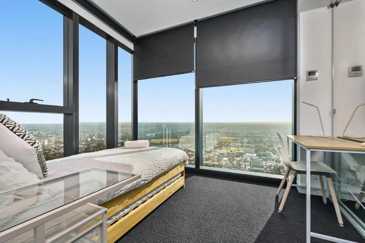 Image 2 of City Views 2BR Gem Near Queen Vic
