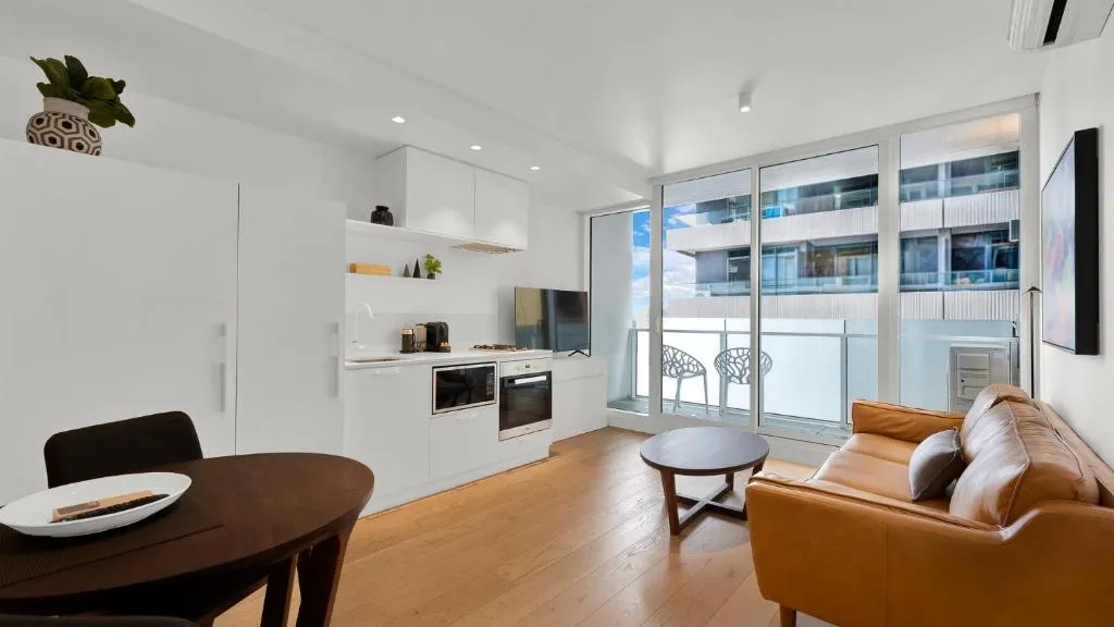 Image of Claremont Suite 1008