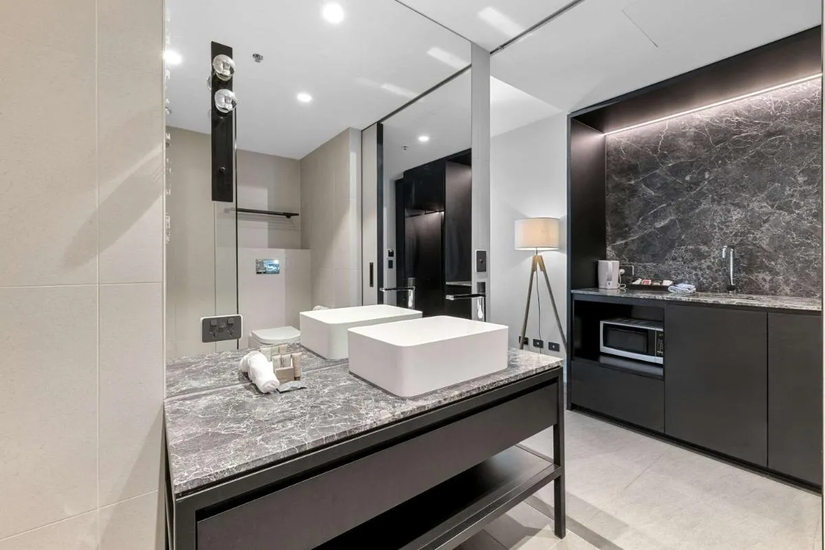 Image 2 of Clarion Apartments South Melbourne