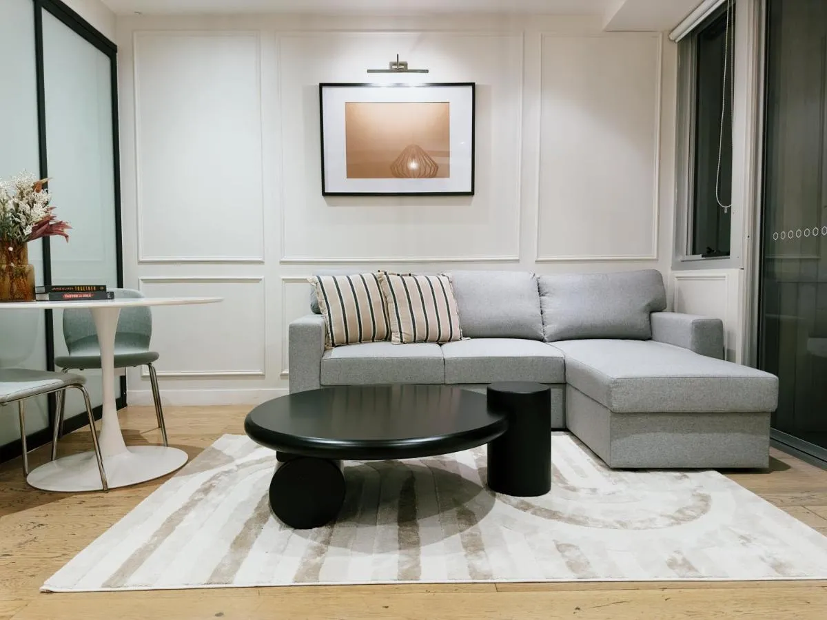 Image 2 of Collins Escape – 2 bedrooms with Collins St Balcony
