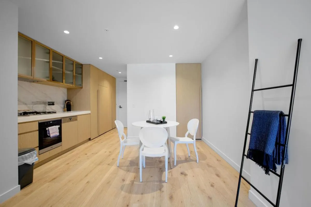 Image 6 of Collins House – 38th Floor CBD Luxury with Amazing View