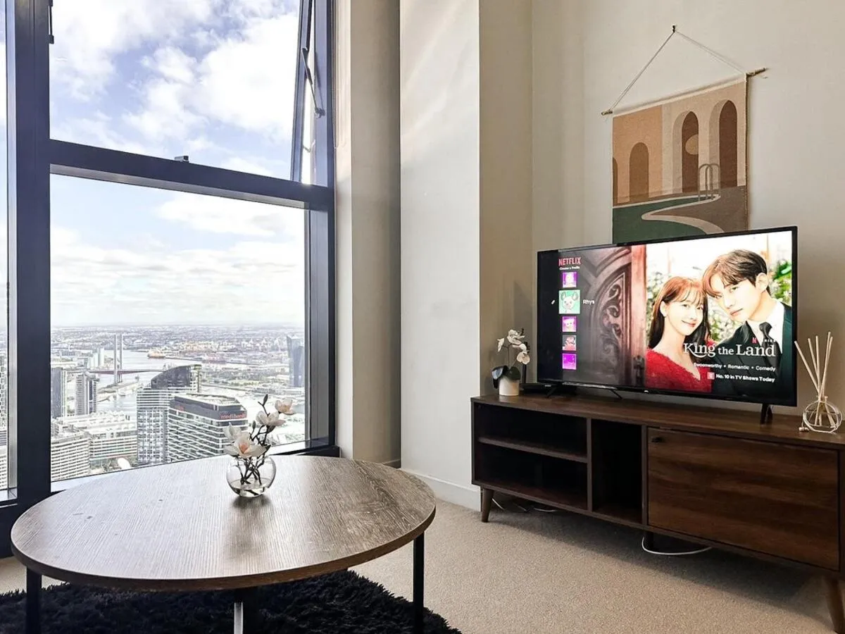 Image 4 of Collins Night View 1br Apt In Melbournegym