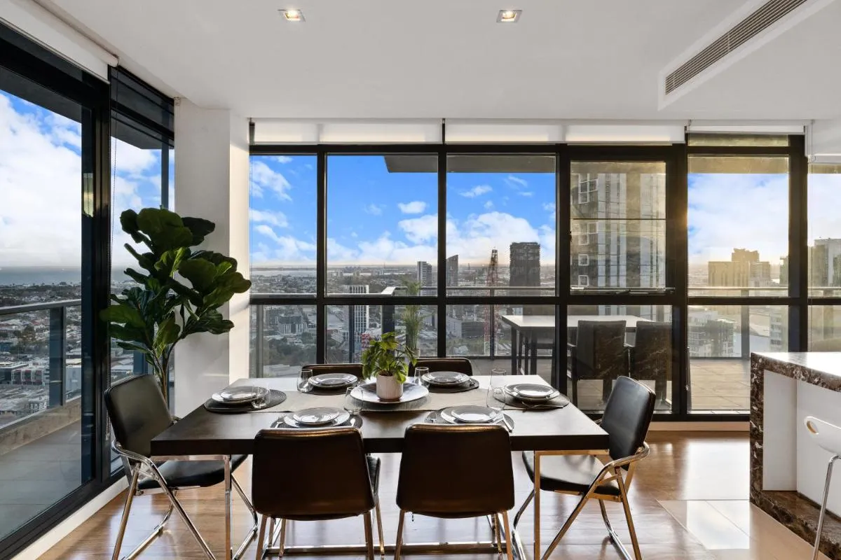 Image 3 of Complete Host Clarendon St Apartments