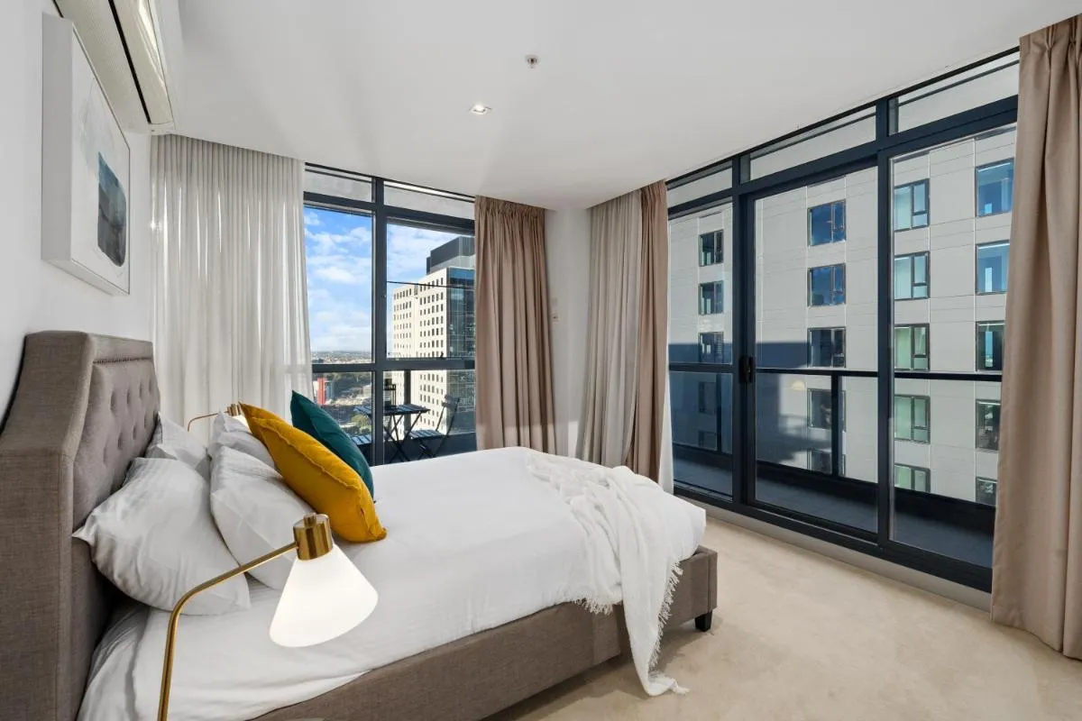 Image 6 of Complete Host Clarendon St Apartments