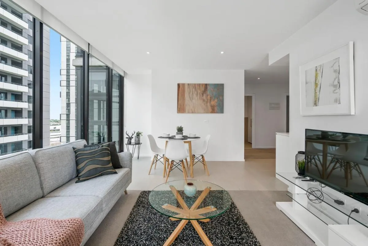 Image 3 of Complete Host Tiara Apartments