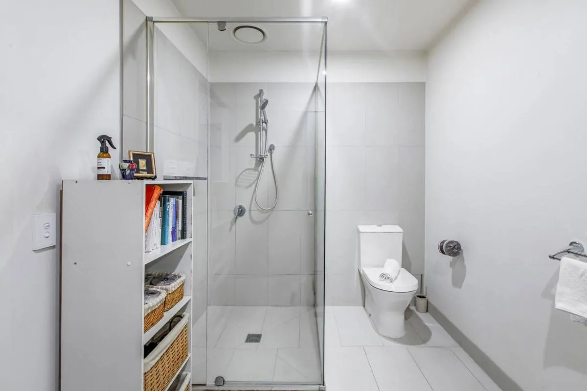 Image 1 of Contemporary Comfort between Fitzroy and Carlton
