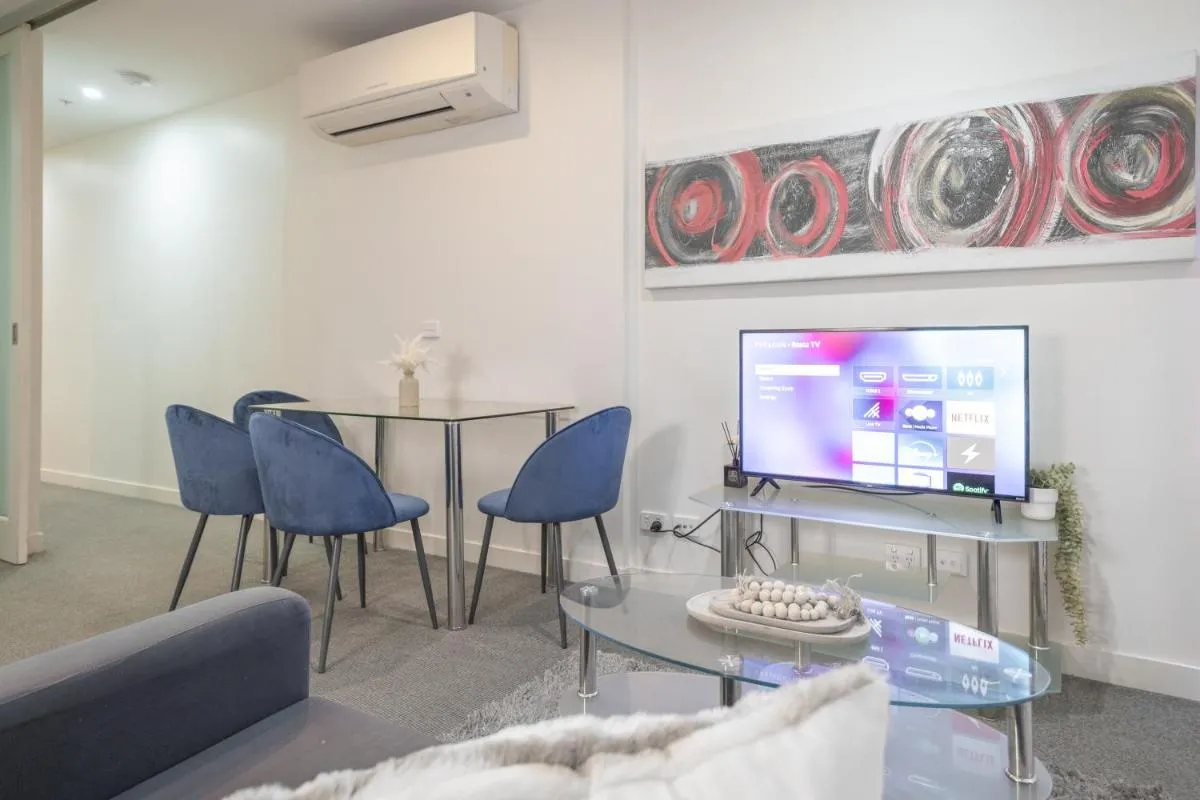 Image 4 of Convenience 2br1ba Apartment Mel Cbd With Study