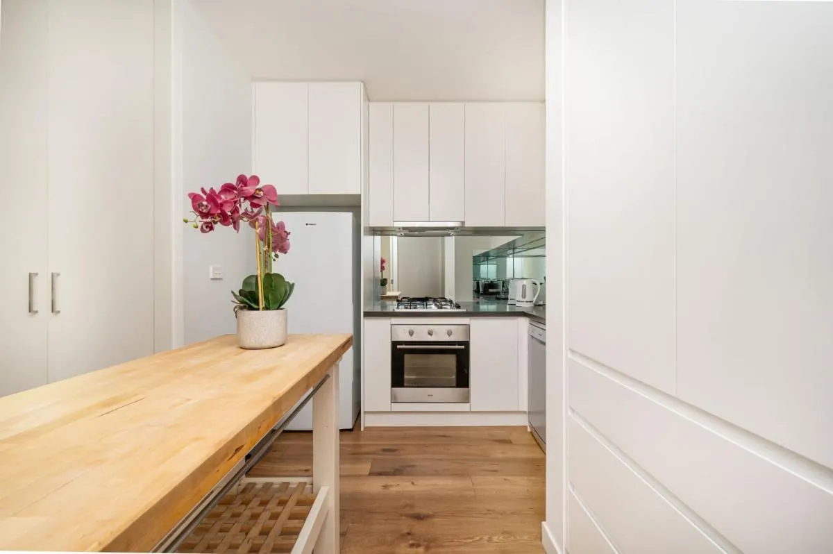 Image 3 of Convenience and Comfort in Carnegie