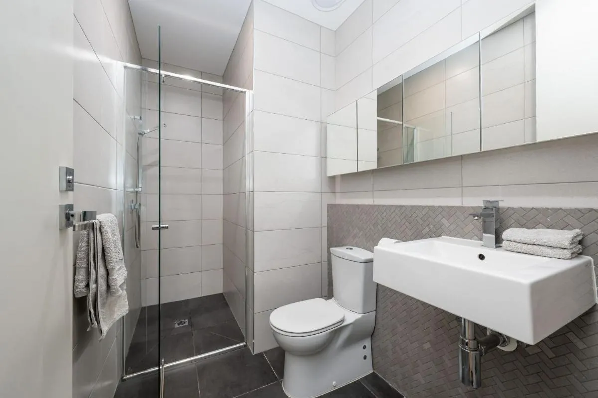 Image 2 of Convenience and Comfort in Carnegie