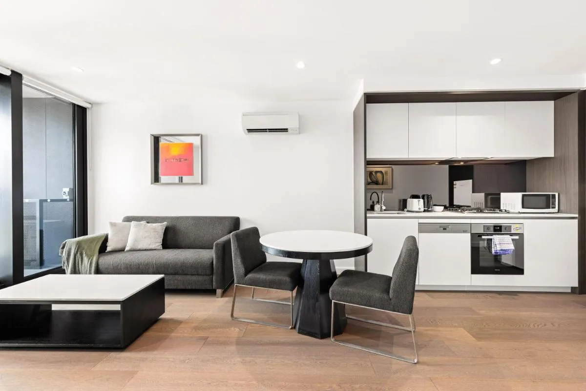 Image 1 of Convenient One Bedroom Apartment in Docklands