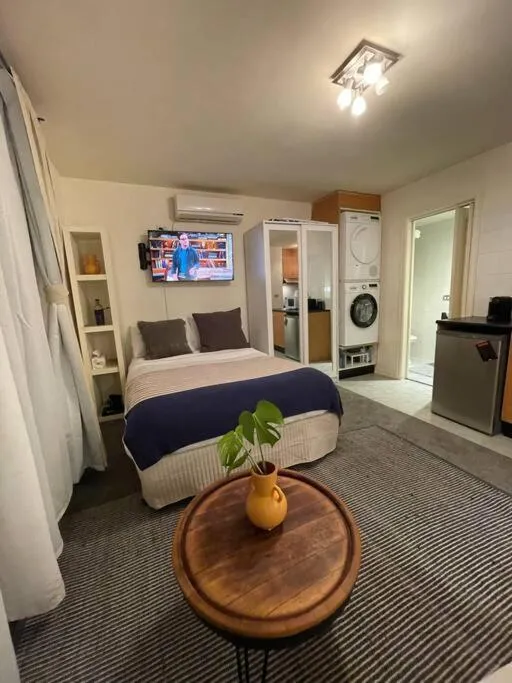 Image 1 of Cosy Studio with Courtyard in Vibrant Fitzroy!